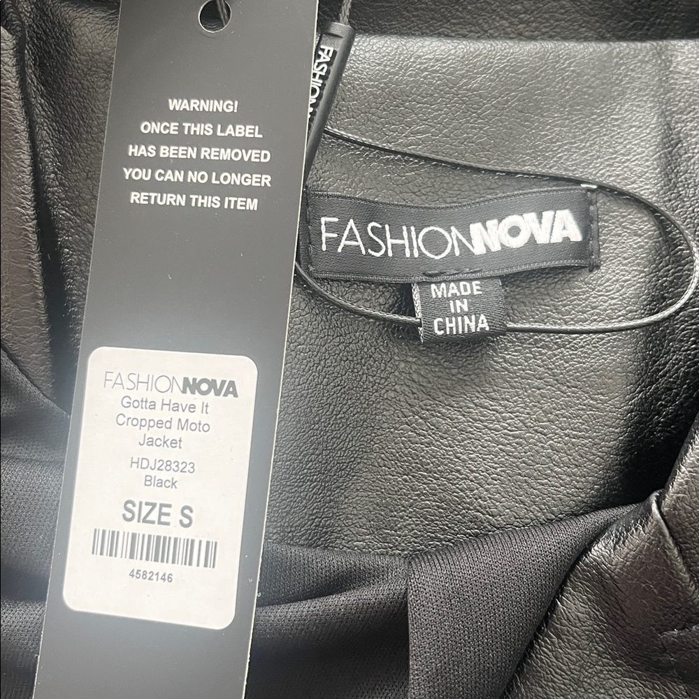 Cropped Faux Leather Moto Jacket 🏍️ - Picture 9 of 10